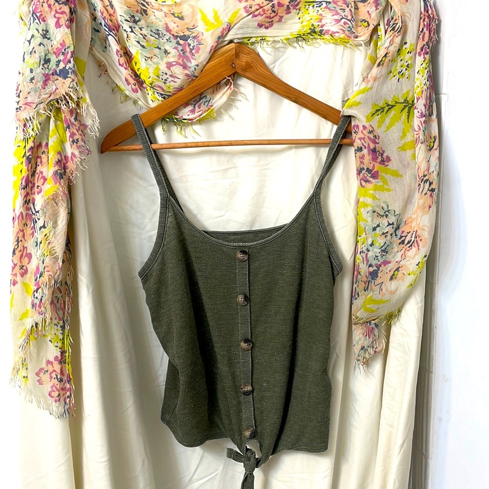 American Eagle vintage green button tank